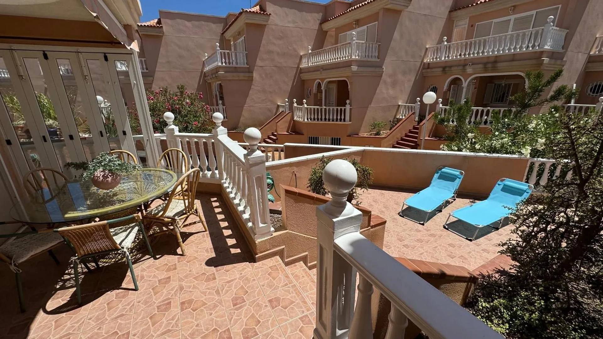 Hugo'S Holiday Apartment In Costa Del Silencio Arona